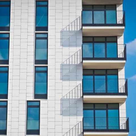 Zdjęcie: Inteligentne gniazdka w domu – oszczędność i automatyzacja energii
