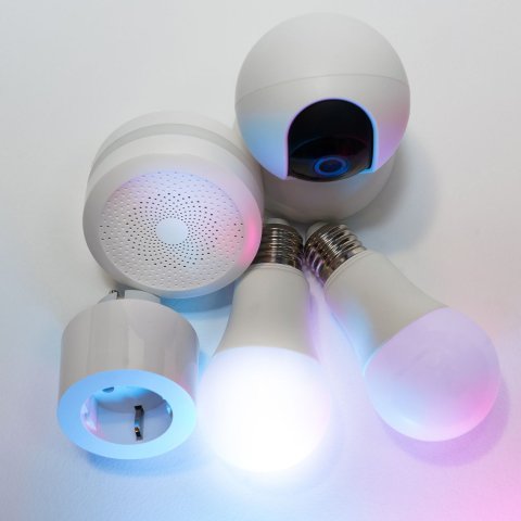 Zdjęcie: Aqara czy Sonoff – porównanie ekosystemów smart home w 2026 roku