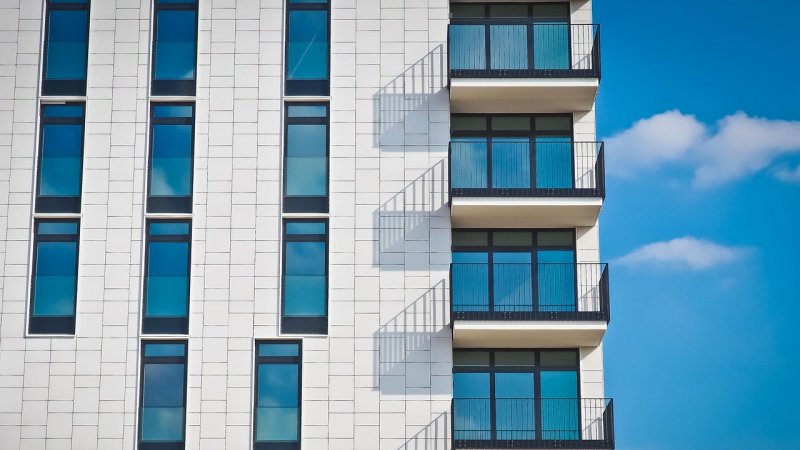 Zdjęcie: Inteligentne gniazdka w domu – oszczędność i automatyzacja energii